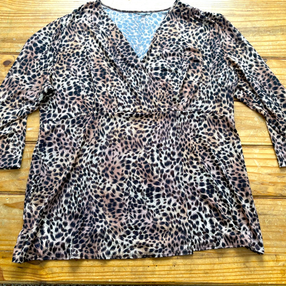 🔴10/$10! Cheetah Print 3/4 Sleeve Blouse